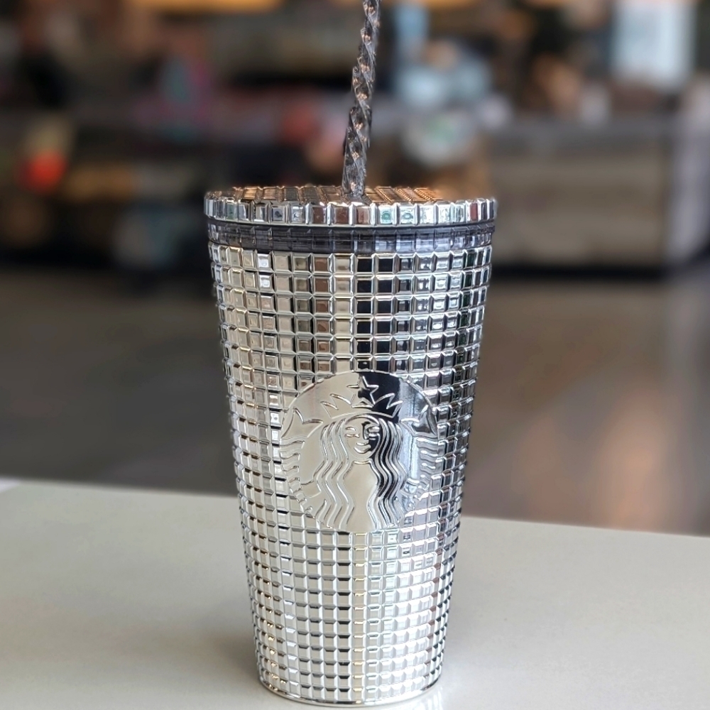 Host Pick 🖤 Starbucks 2023 Metallic Mirror Silver Grid Disco Grande Tumbler